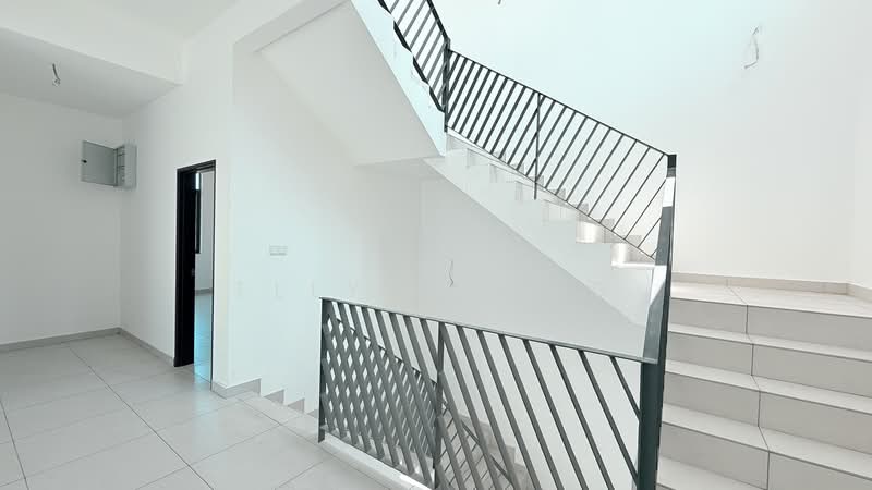 Rumah Berkembar untuk Dijual di Batu 9 (Cheras) - Elly Chong - PropertyGuru.com.my