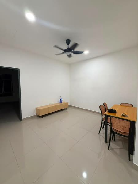 Terraced House for Rent in Bandar Dato Onn (Tebrau) - Aaron How - Living Room - PropertyGuru.com.my
