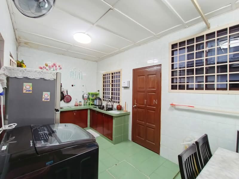 2-storey Terraced House for Sale in Bukit Indah (Iskandar Puteri (Nusajaya)) - Daniel Ling - Kitchen - PropertyGuru.com.my