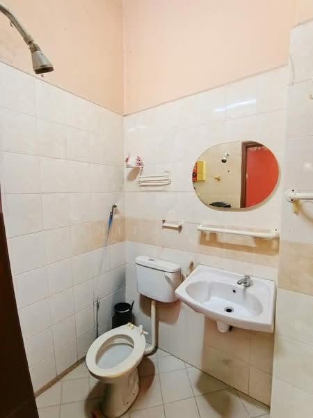 2-storey Terraced House for Sale in Bukit Indah (Iskandar Puteri (Nusajaya)) - Daniel Ling - Bathroom - PropertyGuru.com.my