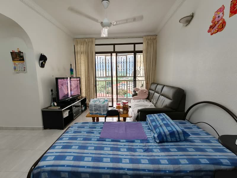 Pangsapuri untuk Dijual di Taman Seri Damai (B) - Jax Quan - Living Room - PropertyGuru.com.my