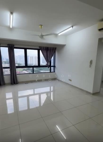 Kondominium untuk Dijual di Residence 8 - Carlson Khong - Living Room - PropertyGuru.com.my