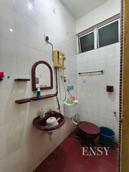 Rumah Teres 2 Tingkat untuk Dijual di Taman Chi Liung (Klang) - John Tee - Bathroom - PropertyGuru.com.my