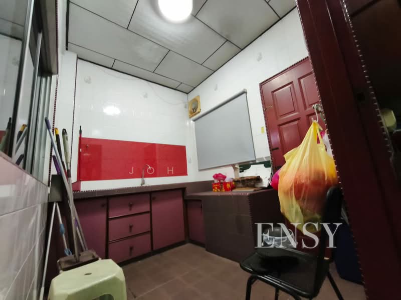Rumah Teres 2 Tingkat untuk Dijual di Taman Chi Liung (Klang) - John Tee - Kitchen - PropertyGuru.com.my