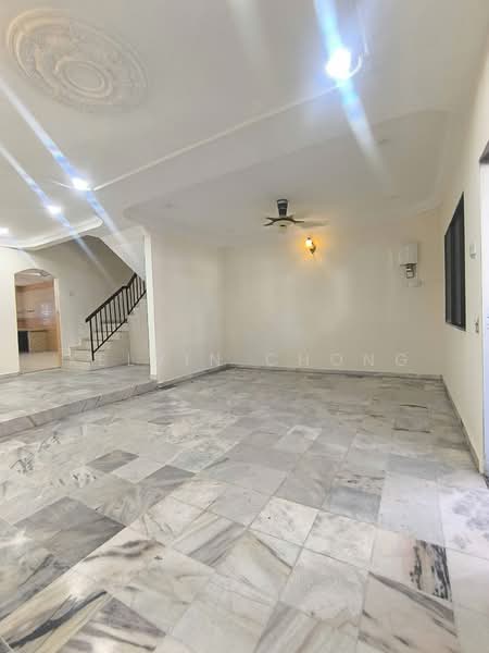 Rumah Teres 2 Tingkat untuk Dijual di Taman Ehsan (Ipoh) - Kelvin Chong - Living Room - PropertyGuru.com.my