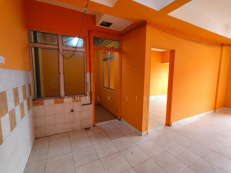 Shop / Office for Sale in Taman Bestari Indah (Ulu Tiram) - Annly Liew - Interior - PropertyGuru.com.my