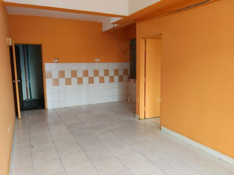 Shop / Office for Sale in Taman Bestari Indah (Ulu Tiram) - Annly Liew - Interior - PropertyGuru.com.my
