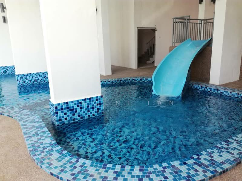 Apartment for Rent at Bayu Tiara - Vincent Tan - Pool - PropertyGuru.com.my