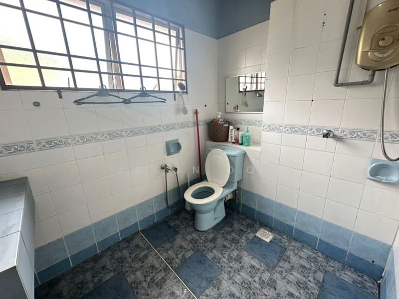 Rumah Teres 2 Tingkat untuk Dijual di Usj 3 (Subang Jaya) - Jason Ooi - Bathroom - PropertyGuru.com.my