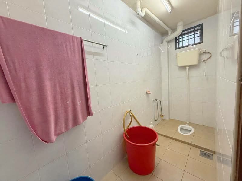 Rumah Teres 2 Tingkat untuk Dijual di Taman Plentong Baru (Masai) - Yvonne Lim - Bathroom - PropertyGuru.com.my