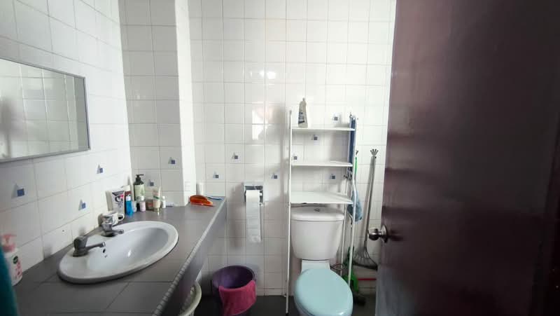 Rumah Teres 2 Tingkat untuk Dijual di Taman Bukit Mayang Emas (Petaling Jaya) - Eric Lim - Bathroom - PropertyGuru.com.my