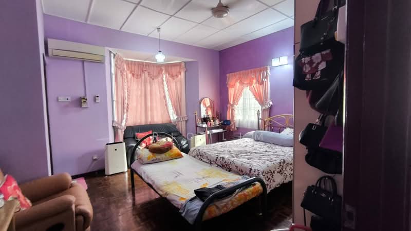 Rumah Teres 2 Tingkat untuk Dijual di Taman Bukit Mayang Emas (Petaling Jaya) - Eric Lim - Bedroom - PropertyGuru.com.my