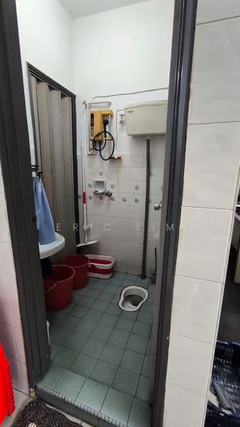 Rumah Teres 2 Tingkat untuk Dijual di Taman Bukit Mayang Emas (Petaling Jaya) - Eric Lim - Bathroom - PropertyGuru.com.my
