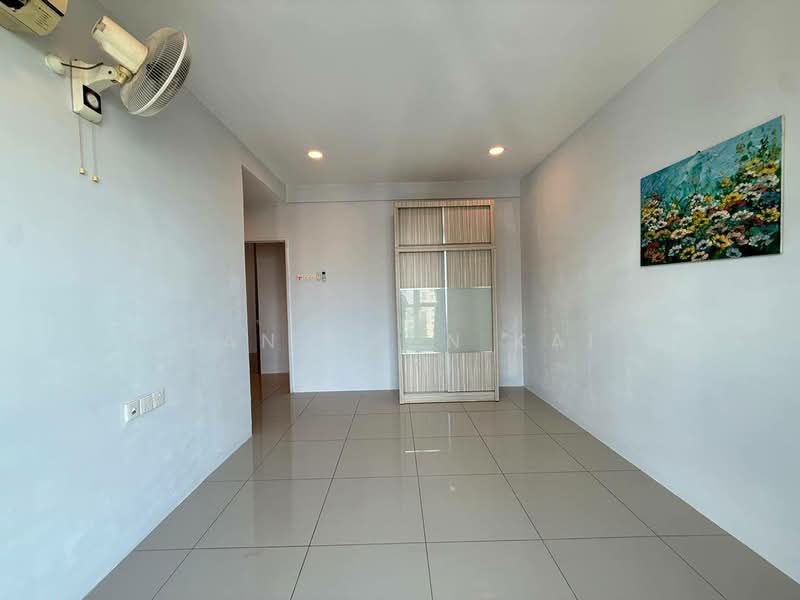 Kondominium untuk Disewa di The Peak Residences - Gan Chun Kai - Living Room - PropertyGuru.com.my