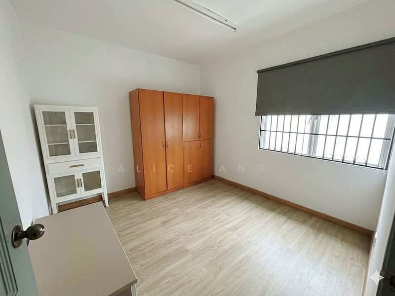 Flat for Sale at Bandar Selesa Jaya - Alice Ang - Bedroom - PropertyGuru.com.my