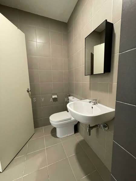 Servis Apartment untuk Disewa di Sunway Gandaria - Sya Rusli - Bathroom - PropertyGuru.com.my