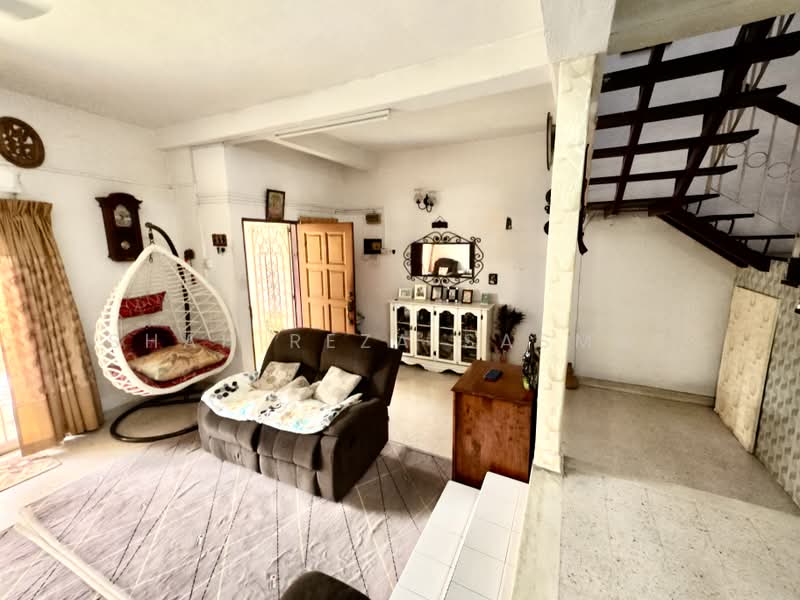 2-storey Terraced House for Sale in Taman Teluk Pulai (Klang) - SHAH REZA SASMAT - Living Room - PropertyGuru.com.my