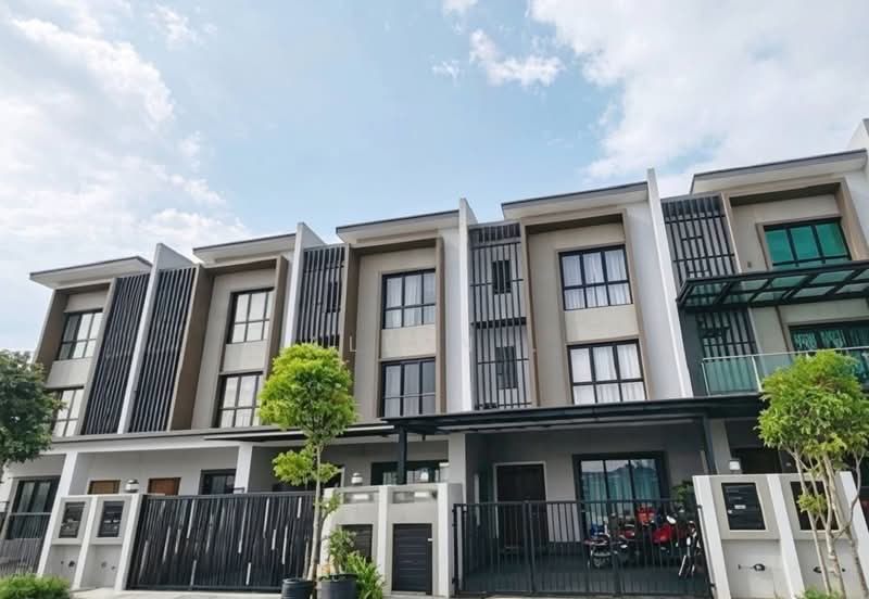 3-storey Terraced House for Sale in Ukay Bistari (Ulu Kelang) - Allen . - Exterior - PropertyGuru.com.my