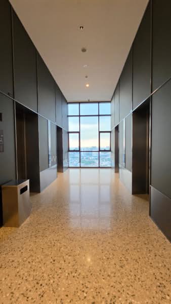 Kondominium untuk Disewa di Jendela Residences - Winnie Fam - Corridor - PropertyGuru.com.my