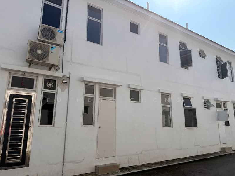 Rumah Teres 2 Tingkat untuk Dijual di Bandar Bistari Perdana (Pasir Gudang) - Fu Heng Chong - Exterior - PropertyGuru.com.my