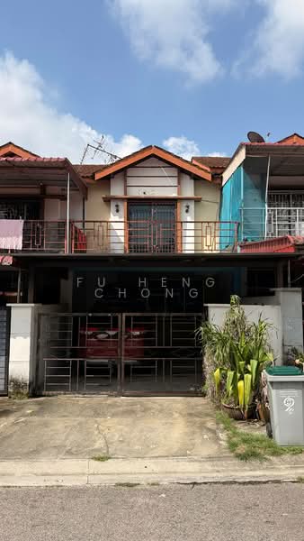 2-storey Terraced House for Sale in Taman Scientex Pasir Gudang (Pasir Gudang) - Fu Heng Chong - Exterior - PropertyGuru.com.my