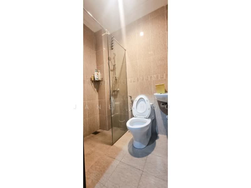 Rumah Berkembar untuk Dijual di Taman Yarl (Jalan Klang Lama (Old Klang Road)) - Jane Shoo - Bathroom - PropertyGuru.com.my
