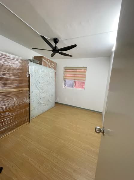 Kondominium untuk Dijual di Ketumbar Heights - Bernard Tay - Bedroom - PropertyGuru.com.my