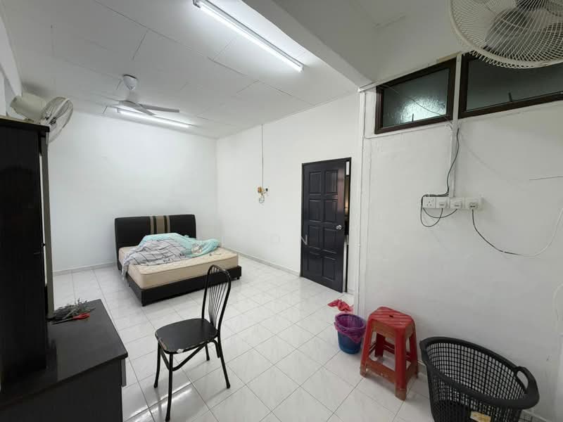 2-storey Terraced House for Rent in Taman Gamelan Indah (Sungai Bakap) - Willson Lee - Bedroom - PropertyGuru.com.my