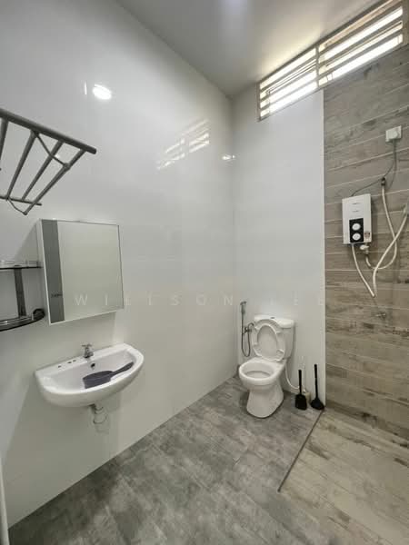 2-storey Terraced House for Rent in Taman Seri Juru (Bukit Minyak) - Willson Lee - Bathroom - PropertyGuru.com.my