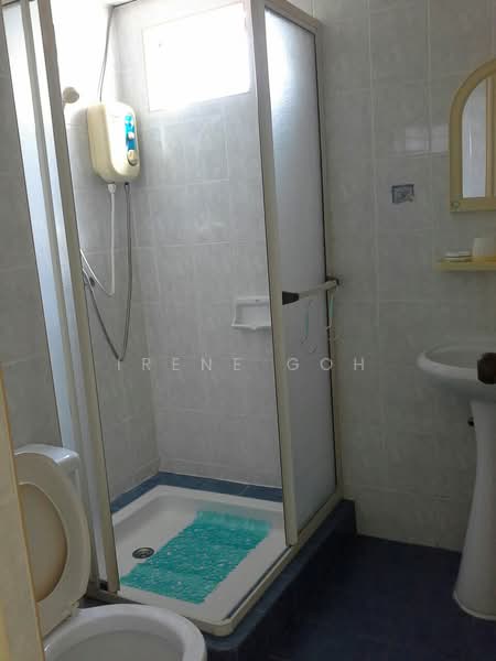 Condominium for Rent at Gold Coast Resort Condominium - Irene Goh - Bathroom - PropertyGuru.com.my