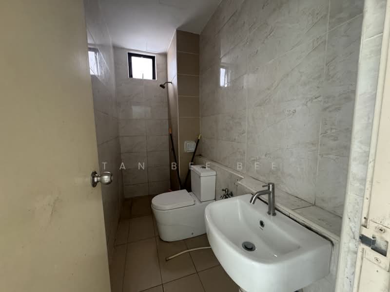 Servis Apartment untuk Dijual di D'Summit Residences - Tan Bee Bee - PropertyGuru.com.my