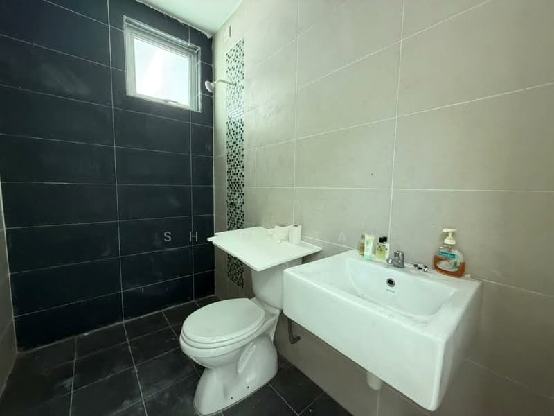 Rumah Teres 1 Tingkat untuk Dijual di Bandar Sri Sendayan (Negeri Sembilan) - Shane Tan - Bathroom - PropertyGuru.com.my