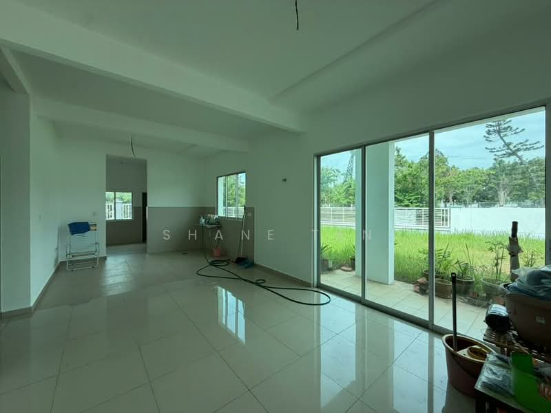 Rumah Teres 1 Tingkat untuk Dijual di Bandar Sri Sendayan (Negeri Sembilan) - Shane Tan - Living Room - PropertyGuru.com.my