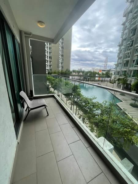 Servis Apartment untuk Dijual di Univ 360 Place - Volster Leng - Balcony - PropertyGuru.com.my