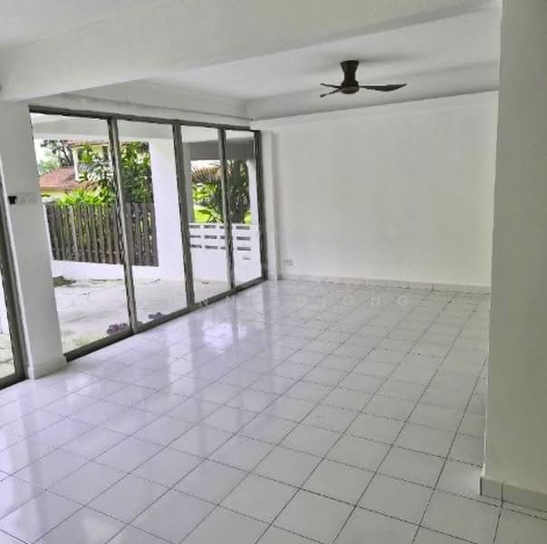 3-storey Terraced House for Rent in Sierramas (Sungai Buloh) - Joanne Diong - Living Room - PropertyGuru.com.my