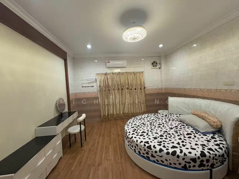 Semi-Detached House for Rent in Johor Bahru (Johor) - Michelle Ng - Bedroom - PropertyGuru.com.my