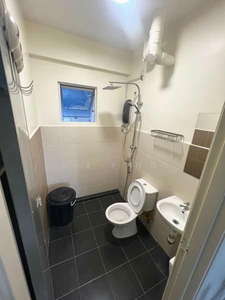 Pangsapuri untuk Disewa di Pangsapuri Suria 1 Batu Kawan - Jie Ying - Bathroom - PropertyGuru.com.my