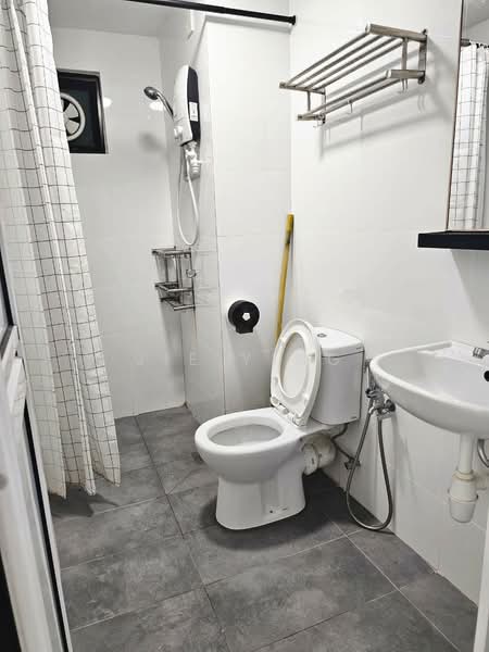Pangsapuri untuk Disewa di Woodsland Park - Jie Ying - Bathroom - PropertyGuru.com.my