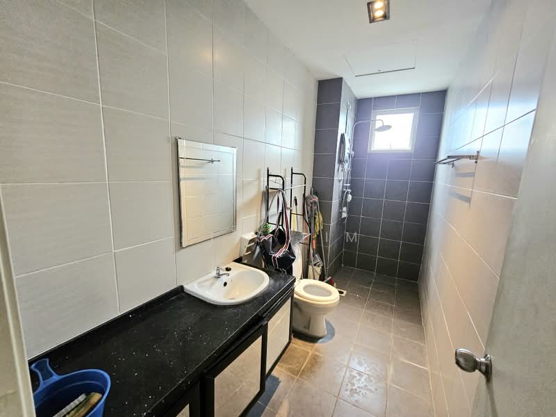 Servis Apartment untuk Disewa di BSP 21 - MISS LIM - Bathroom - PropertyGuru.com.my