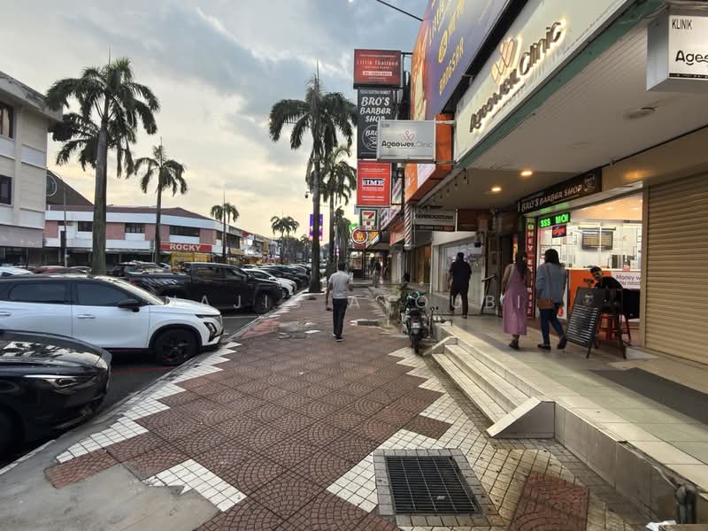 Shop for Rent in Bangsar (Kuala Lumpur) - Najib Ayoubi - Exterior - PropertyGuru.com.my