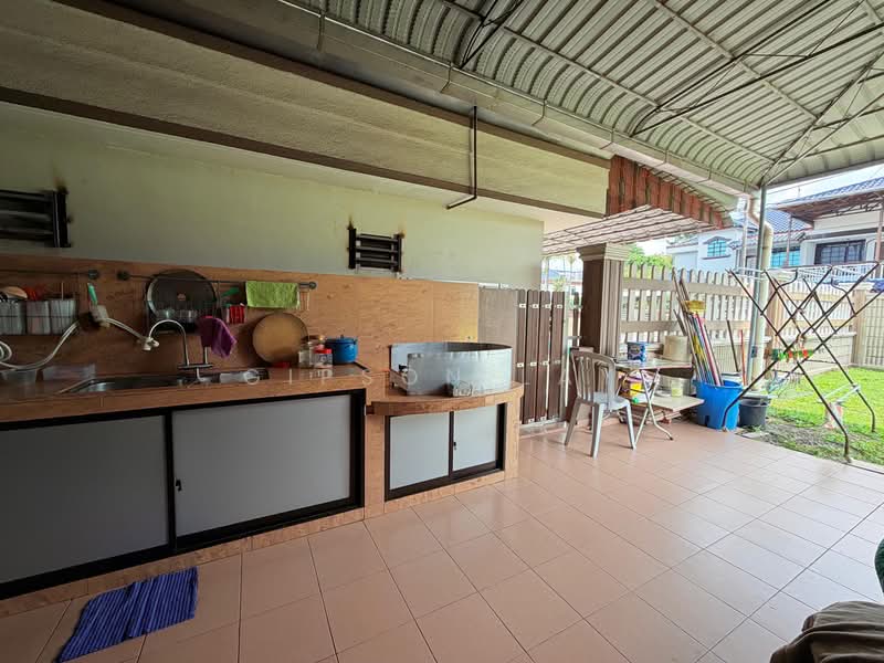 Rumah Berkembar untuk Dijual di Taman Sri Kluang (Kluang) - Gipson Lay - PropertyGuru.com.my