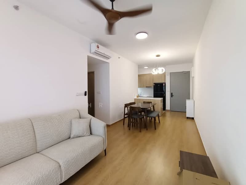 Servis Apartment untuk Disewa di Maya Bay Residences @ Gamuda Cove - Chris Lee - Living Room - PropertyGuru.com.my