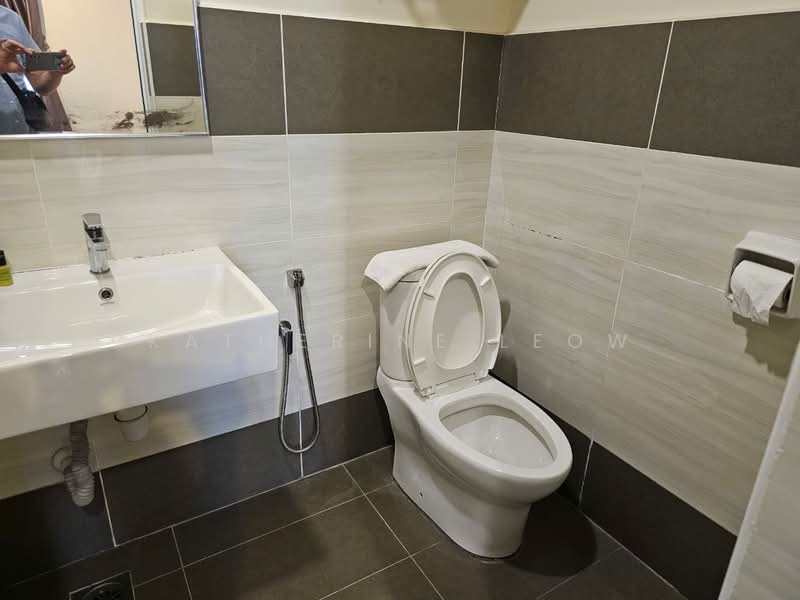 Shop for Sale in Taman Nusa Sentral (Iskandar Puteri (Nusajaya)) - Katherine Leow - Bathroom - PropertyGuru.com.my