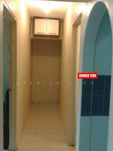 Apartment for Rent at Taman Seri Sari (Sunshine Garden) - Derrick Yeoh - Corridor - PropertyGuru.com.my