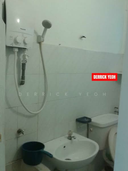 Apartment for Rent at Taman Seri Sari (Sunshine Garden) - Derrick Yeoh - Bathroom - PropertyGuru.com.my