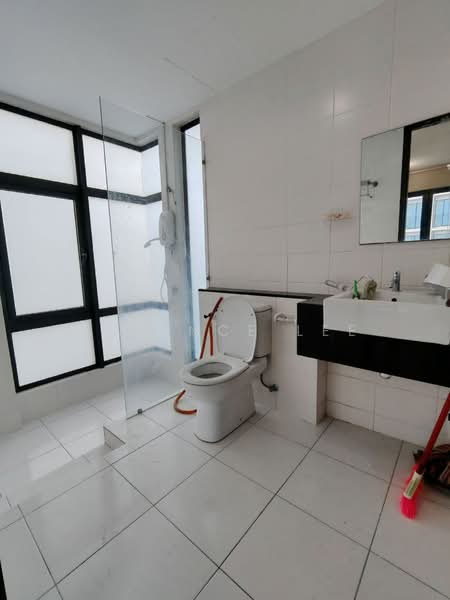 Servis Apartment untuk Disewa di Trefoil - Terence Lee - Bathroom - PropertyGuru.com.my