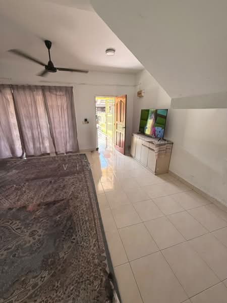 2-storey Terraced House for Sale in Bandar Country Homes (Rawang) - Vikram . - Living Room - PropertyGuru.com.my