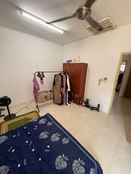 2-storey Terraced House for Sale in Bandar Country Homes (Rawang) - Vikram . - Bedroom - PropertyGuru.com.my