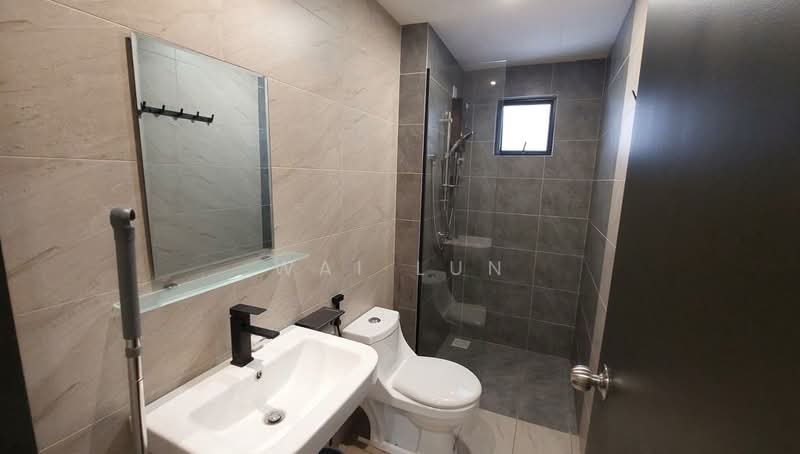 Kondominium untuk Dijual di The Hipster - Wai Lun - Bathroom - PropertyGuru.com.my