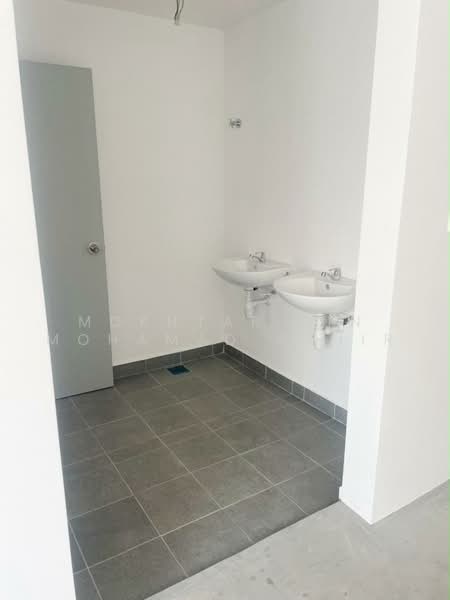 Kedai / Pejabat untuk Disewa di Serene Heights (Semenyih) - Mokhtar Bin Mohamad Akhir - Bathroom - PropertyGuru.com.my